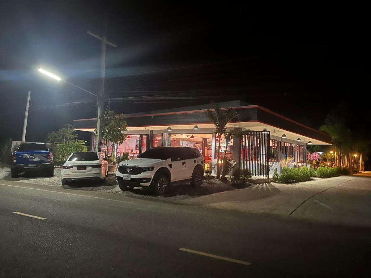 Sunset Resorts And Bar Ban Nong Chaeng  외부 사진