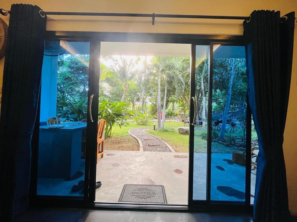 Sunset Resorts And Bar Ban Nong Chaeng  외부 사진